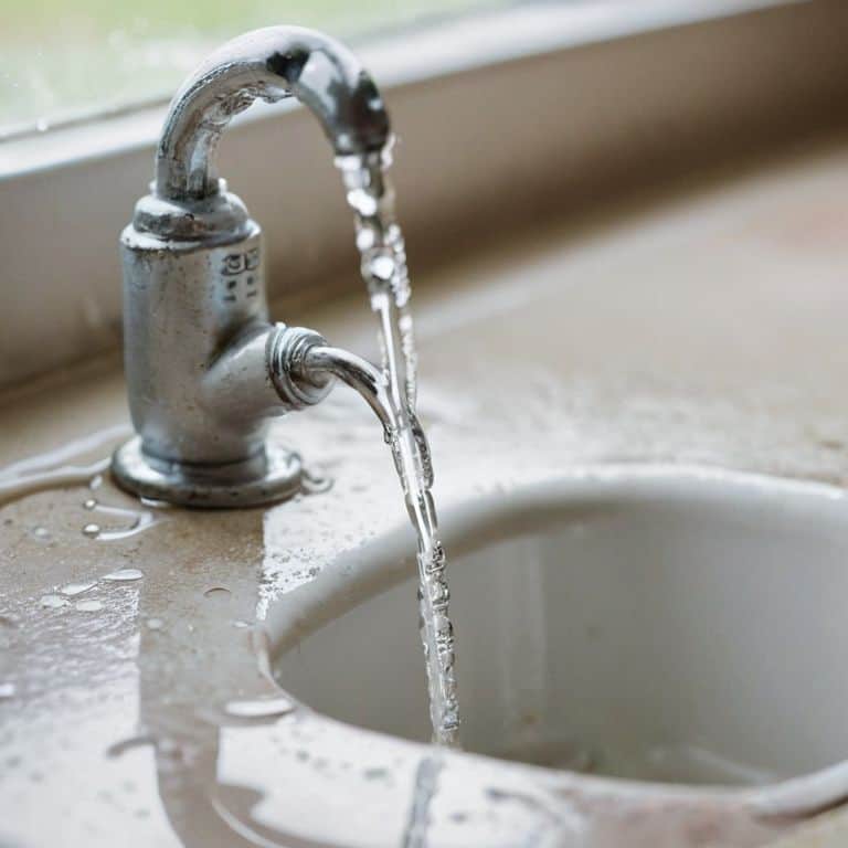 Unclog Drains Naturally with baking soda